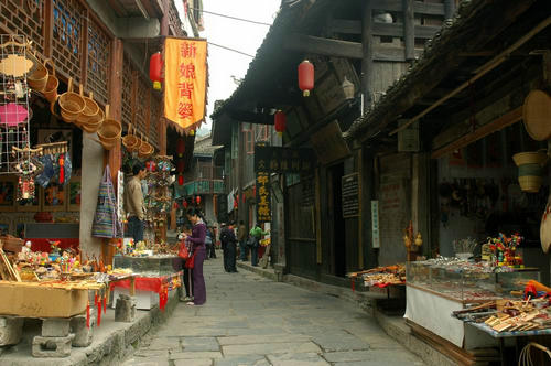 E線(xiàn)：張家界、猛洞河、芙蓉鎮(zhèn)、黃龍洞經(jīng)典四日游（純玩）